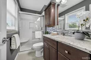 1111 Sandstone Dr, Saint Louis, MO 63146 - Photo 15
