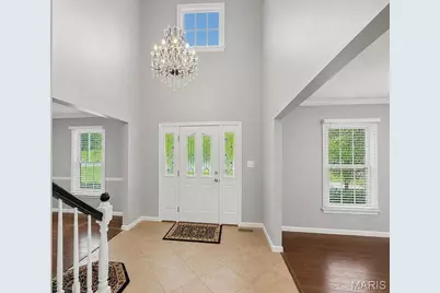 1208 Chateau Woods Drive, Saint Louis, MO 63135 - Photo 3