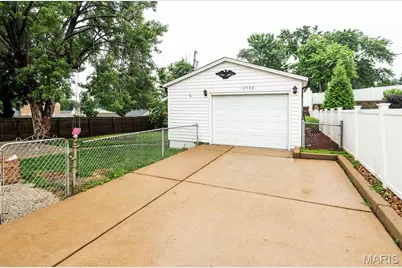 10922 Juniper Court, Saint Louis, MO 63123 - Photo 5