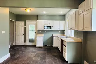 1625 Gallaher Ave, Saint Charles, MO 63301 - Photo 11