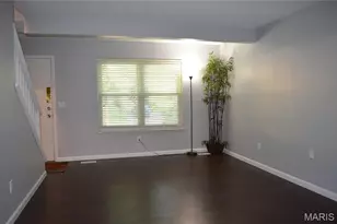 11824 Sologne Ct, Maryland Heights, MO 63043 - Photo 5