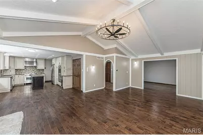 5848 Crystal Park Circle, Saint Louis, MO 63128 - Photo 5