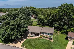 13 Suncrest Dr, Saint Peters, MO 63376 - Photo 29