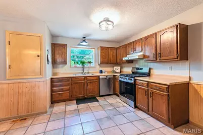 13 Suncrest Drive, Saint Peters, MO 63376 - Photo 7