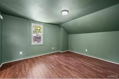 7709 Saint Albans Avenue, Richmond Heights, MO 63117 - Photo 15