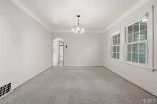 8514 Henrietta Ave, Brentwood, MO 63144 - Photo 7