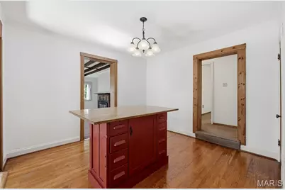 8514 Henrietta Avenue, Brentwood, MO 63144 - Photo 9