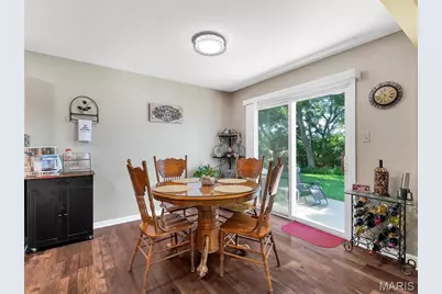10237 Carlton Place Court, Saint Louis, MO 63123 - Photo 13