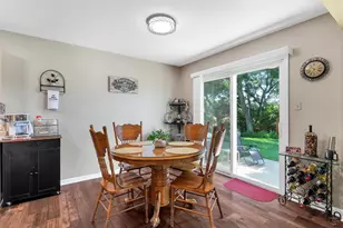 10237 Carlton Pl Ct, Saint Louis, MO 63123 - Photo 13