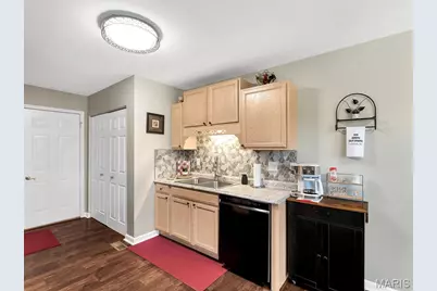 10237 Carlton Place Court, Saint Louis, MO 63123 - Photo 11
