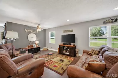 421 Harris Lane, Lebanon, MO 65536 - Photo 5