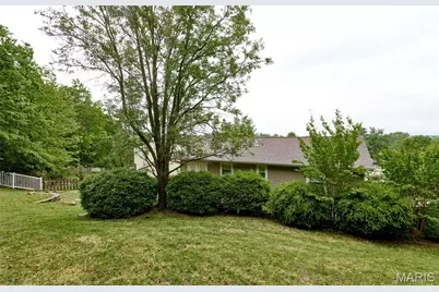 6001 La Chateau Court, Saint Louis, MO 63129 - Photo 29