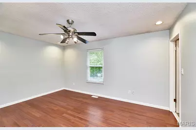 6001 La Chateau Court, Saint Louis, MO 63129 - Photo 11