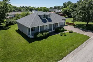 111 Westview St, Palmyra, MO 63461 - Photo 31