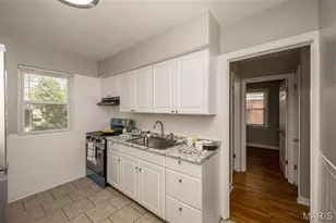 1225 Newark Dr, Saint Louis, MO 63137 - Photo 7