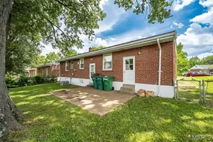 1225 Newark Dr, Saint Louis, MO 63137 - Photo 27
