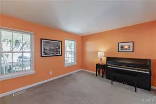 2920 Sherwood Dr, Florissant, MO 63031 - Photo 9