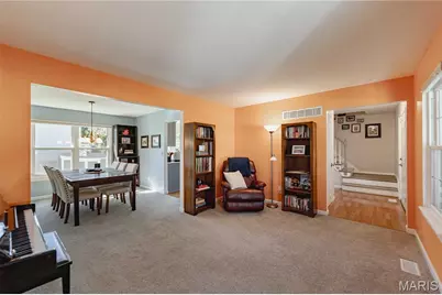 2920 Sherwood Drive, Florissant, MO 63031 - Photo 7