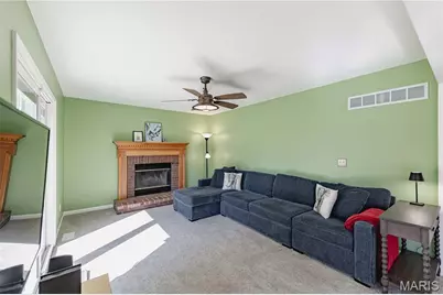 2920 Sherwood Drive, Florissant, MO 63031 - Photo 27