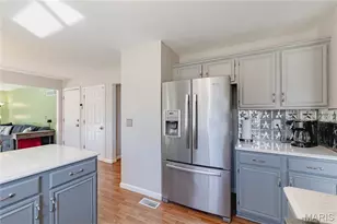 2920 Sherwood Dr, Florissant, MO 63031 - Photo 17