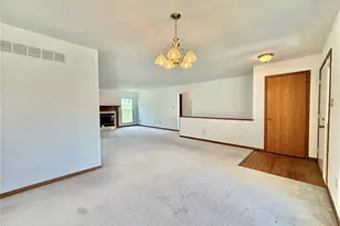 3675 Bostons Farm Dr, Bridgeton, MO 63044 - Photo 21