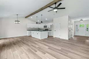 10523 Acorn Dr, Hillsboro, MO 63050 - Photo 9