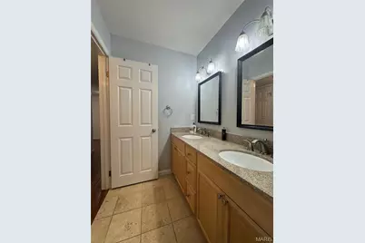 809 N Hanley Road #C, Saint Louis, MO 63130 - Photo 11