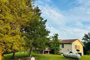 411 Ridgecrest Dr, Shelbyville, MO 65565 - Photo 5