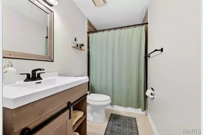 7018 Grassy Valley Drive, Saint Louis, MO 63129 - Photo 19