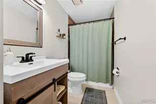 7018 Grassy Valley Dr, Saint Louis, MO 63129 - Photo 19