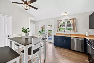 7018 Grassy Valley Drive, Saint Louis, MO 63129 - Photo 7