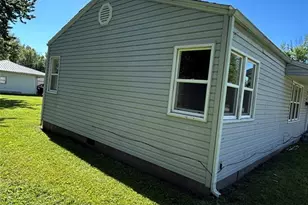 806 Stella St, Montgomery City, MO 63361 - Photo 3
