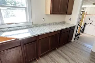 806 Stella St, Montgomery City, MO 63361 - Photo 7