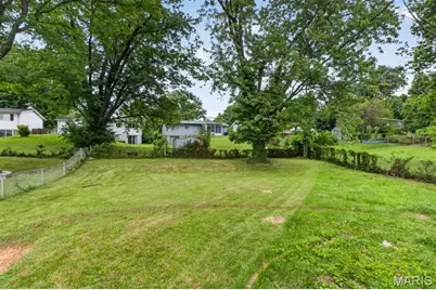 11644 Altozano Lane, Florissant, MO 63033 - Photo 37