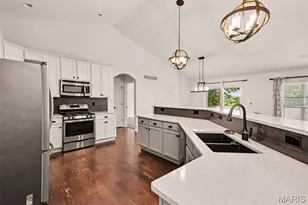 1258 Spring Lilly Dr, High Ridge, MO 63049 - Photo 7