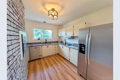 7496 Sir Lords Lane, Hazelwood, MO 63042 - Photo 9
