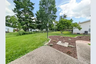 7496 Sir Lords Lane, Hazelwood, MO 63042 - Photo 19
