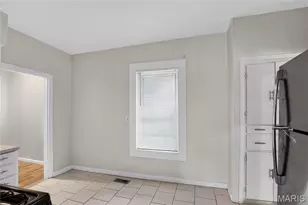7041 Glades Ave, Saint Louis, MO 63117 - Photo 13