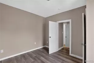 7041 Glades Ave, Saint Louis, MO 63117 - Photo 25