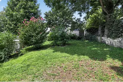 7041 Glades Avenue, Saint Louis, MO 63117 - Photo 35