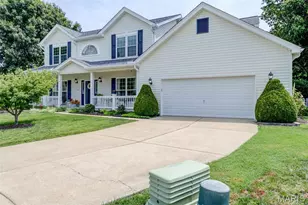 380 Huntleigh Manor Dr, Saint Charles, MO 63303 - Photo 3