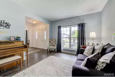 380 Huntleigh Manor Drive, Saint Charles, MO 63303 - Photo 7