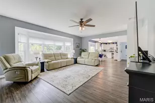 380 Huntleigh Manor Dr, Saint Charles, MO 63303 - Photo 13
