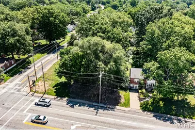 360 N New Florissant Road, Florissant, MO 63031 - Photo 7