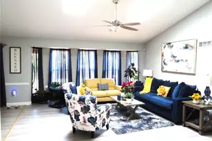 615 Foxtail Dr, Florissant, MO 63034 - Photo 9