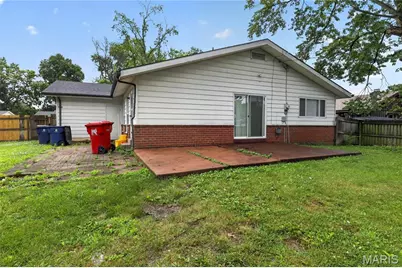 2827 Westminster Drive, Florissant, MO 63033 - Photo 25