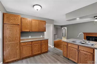 2827 Westminster Drive, Florissant, MO 63033 - Photo 11