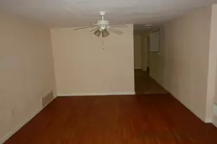 10234 Count Dr, Saint Louis, MO 63136 - Photo 3