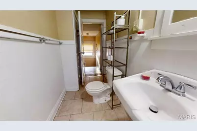 9421 Holtwood Road, Saint Louis, MO 63114 - Photo 31