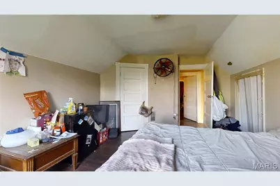 9421 Holtwood Road, Saint Louis, MO 63114 - Photo 35